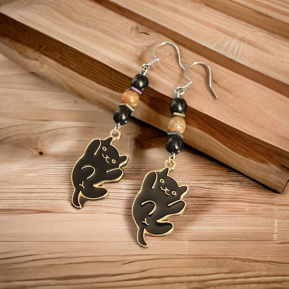 Handcrafted Cute black cat earrings - Picture 2 of 3